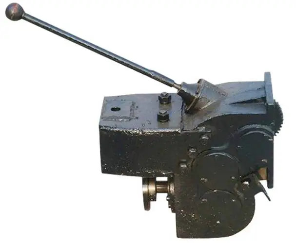 手扶拖拉機(jī)變速箱帶拆裝翻轉(zhuǎn)實訓(xùn)臺