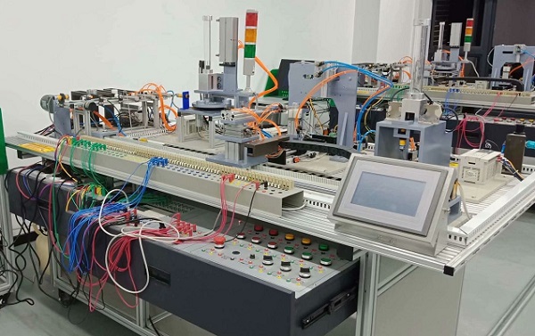 光機(jī)電一體化實(shí)訓(xùn)裝置